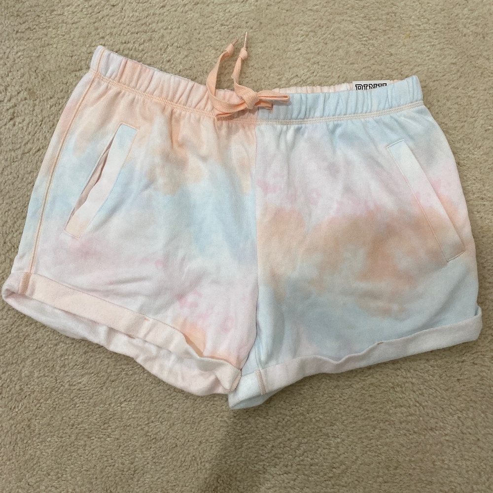 NWT VS Pink Tie Dye Boyfriend Shorts Large